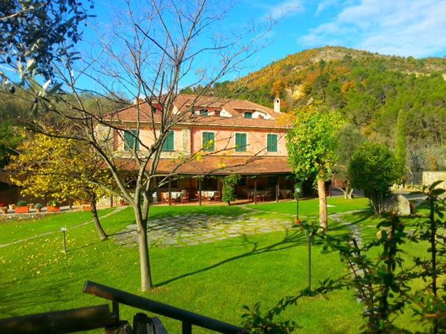 Relais Borgofasceo Hotel Ortovero Exterior photo